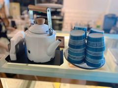 -彳亍咖啡·这里(水湾路店)
