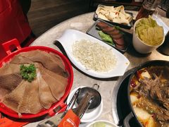 -沪小胖小龙虾(淮海中路旗舰店)