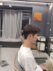 -藤野造型烫发染发