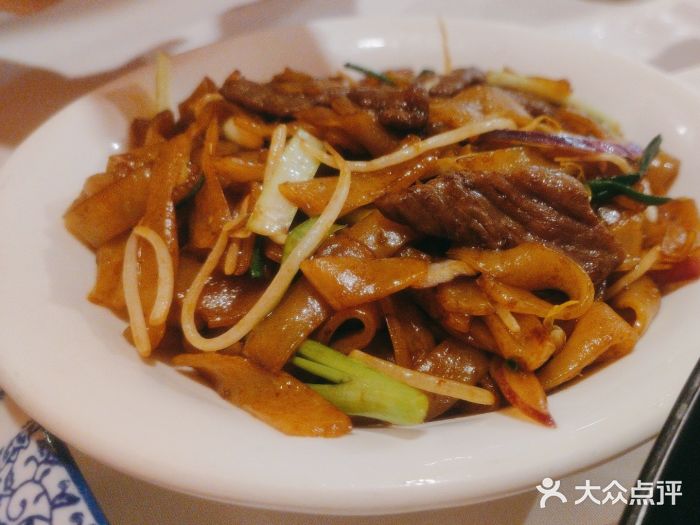 稻香酒家·34年老字号·港式粤菜(汉街店)干炒牛河图片