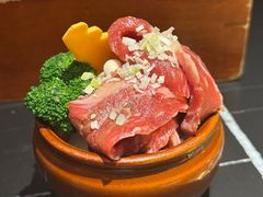 -山川小町·极番烧肉(新地假日广场店)
