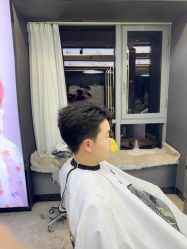 -藤野造型烫发染发