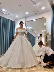 -予白婚纱礼服馆