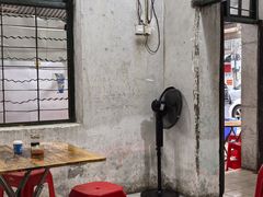 -海口滨海新村143号海南老字号炒菜店