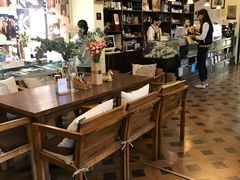 -良友书坊(安徽路店)