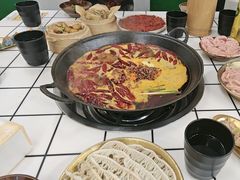 -扎起市井老火锅(乐山总店)
