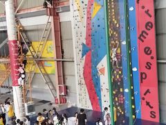 -天空之城蹦床攀岩运动馆·团建拓展·亲子游乐·生日派对(合肥店)