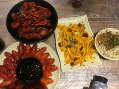 -巴厘龙虾·榜首油焖大虾(音乐学院·沿江酒馆店)