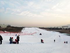 -华彬猛犸滑雪场