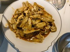 -赶海部落海鲜城(海阳路店)