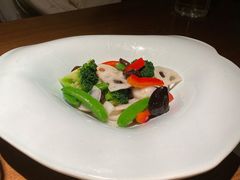 荷塘月色百合香-菩提素素食餐厅(晶郦馆店)