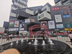-资和信百货商场