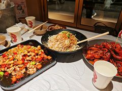 -巴厘龙虾·榜首油焖大虾(音乐学院·沿江酒馆店)