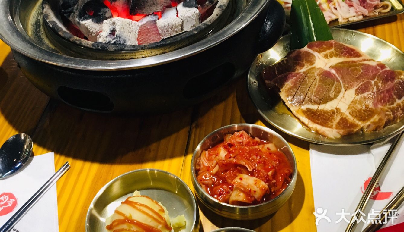 畅吃肉多多一番，来肉多坊