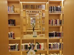 -漕河泾街道图书馆(漕河泾社区文化活动中心店)