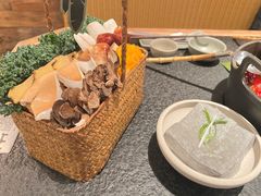 -三出山火锅(南京万象天地店)