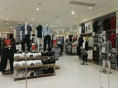 -优衣库(洛阳中州万达广场店)
