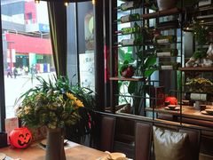 大堂-临界音乐酒馆·小龙虾·江湖菜(华熙LIVE·鱼洞店)