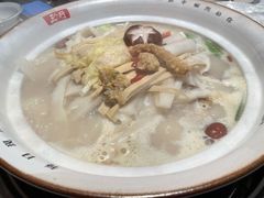 -三人行骨头王火锅(长寿店)