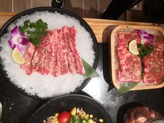 -韩烧牛中牛·甄选黑牛烤肉(黑金店)