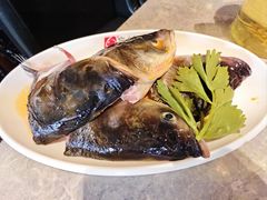 -忘情水鱼头·鲜鱼火锅(滨江中路店)