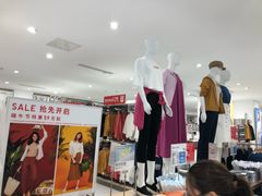 -优衣库(南京建邺万达广场店)