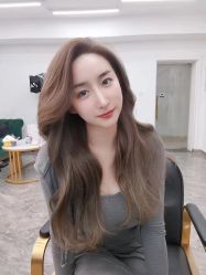 -MODEL'S HAIR