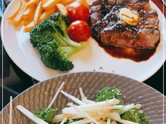 -WOLFGANG PUCK KITCHEN & BAR(迪士尼小镇店)