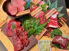 -铭牛烧肉·和牛海鲜自助(高新月牙湖店)
