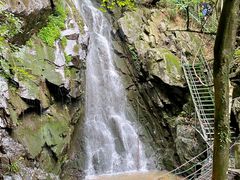 -藏龙百瀑风景区