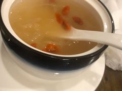 银耳百合汤-伊兰麒兰馨园·川菜·清真馆(339电视塔店)