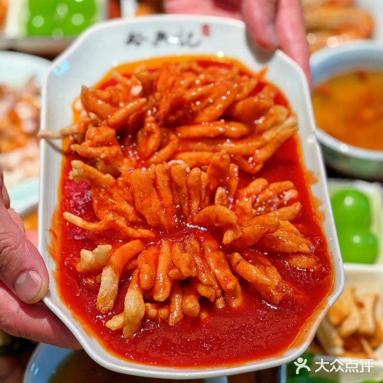 暑假来上海必打卡的蟹黄面