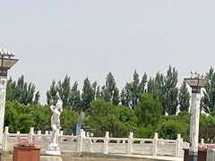 -敦煌莫高国际机场