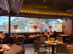 -吃饭皇帝大土家民族菜(荟聚店)