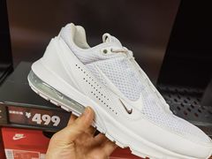 -NIKE上海青浦优选体验店
