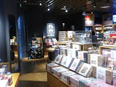 -九木杂物社(新奥购物中心店)