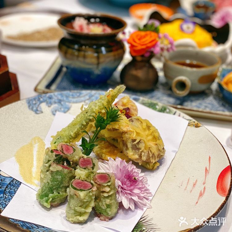 上江街上的硬核烧肉店/谁能拒绝日式烧肉天花板