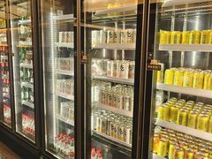 -钱小奴海鲜自助黑金店(杭州滨江龙湖店)