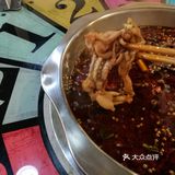美蛙鱼头火锅在重庆也是很受欢迎的