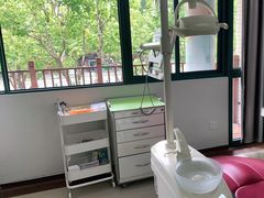-茂菊口腔连锁(浦东南路店)