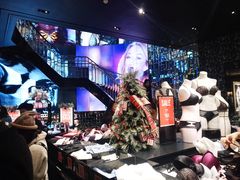 -Victoria's Secret(杭州湖滨银泰in77店)