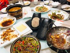 -皇城根·烤鸭·鱼头·家常菜(欧亚大观乐活城店)