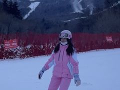 -亚布力新体委滑雪场