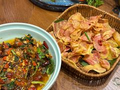 -老滇山寨•云南特色菜•地方菜•民族风情歌舞表演(金碧店)