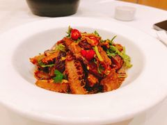 -鱼鲜饭香·招牌汽锅剁椒鱼头王