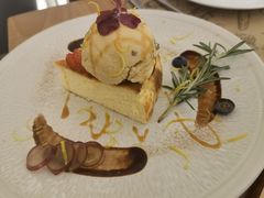 -Mark&Mars Restaurant