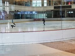 -陈露国际冰上中心(天津嘉里汇店)