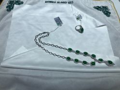 -北京七彩云南翡翠珠宝旗舰店(月坛店)