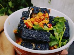 -黑色经典臭豆腐·湖南特产(坡子街店)