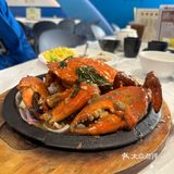 連隔離枱都聞到超香濃的胡椒味，蟹鉗超大隻又啖啖肉